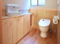 子供からお年寄りまで必ず使うトイレは工夫をこらして安心空間に